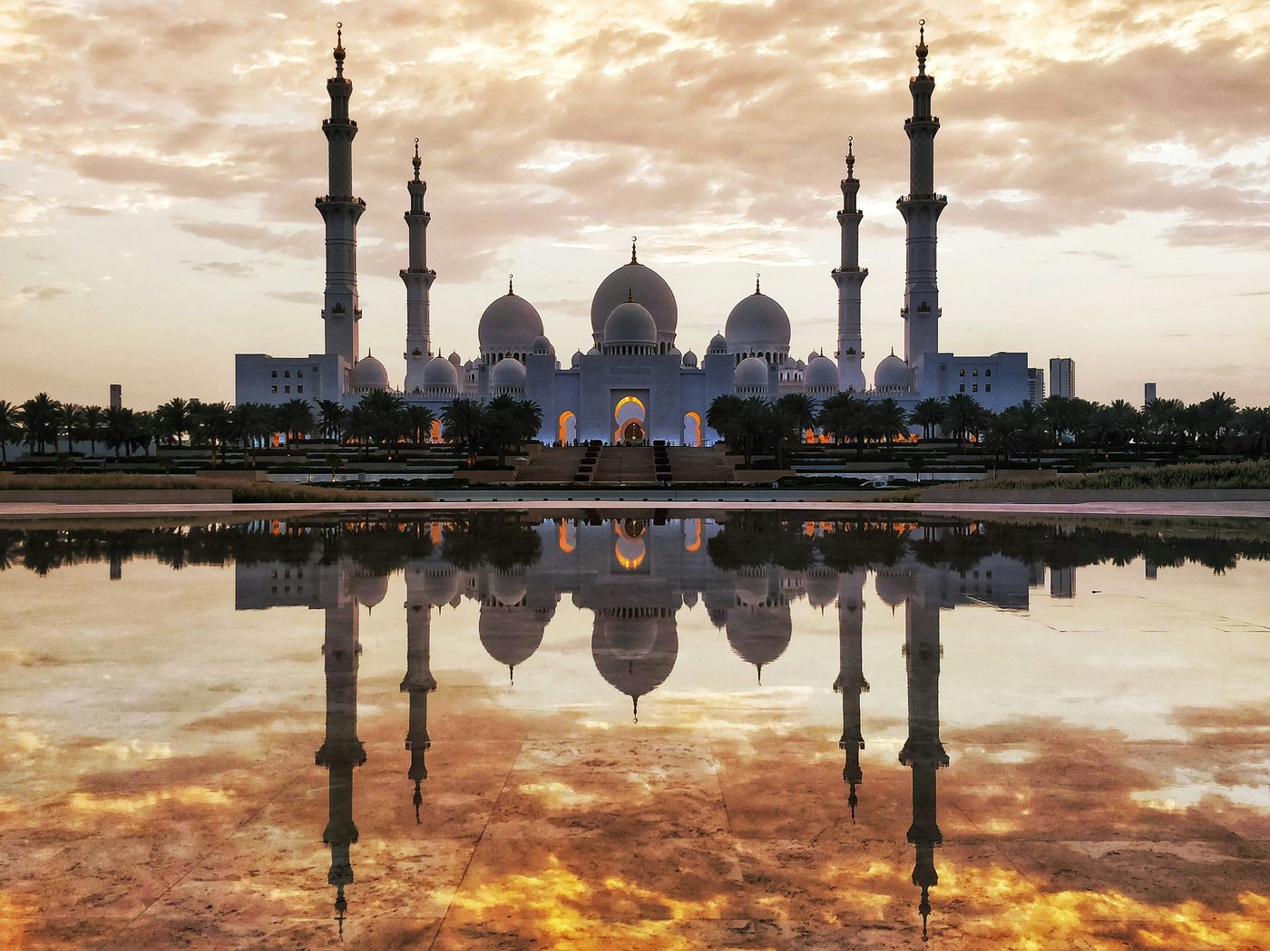 Grand mosque reflected at sunset — Pakistan